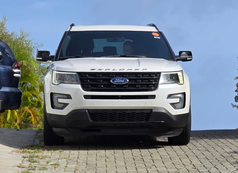 2017%20Ford%20Explorer%20Sport%20in%202025.jpg