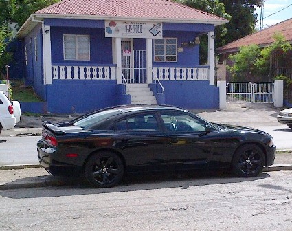 Dodge%20Charger%20in%20Curacao%20USA%20Car%20Import%201.jpg