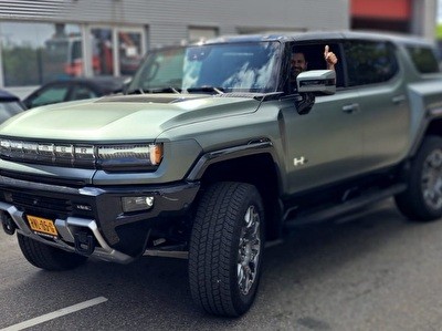 2024 GMC Hummer EV 3X  SUV 100% electic and 860 horse power