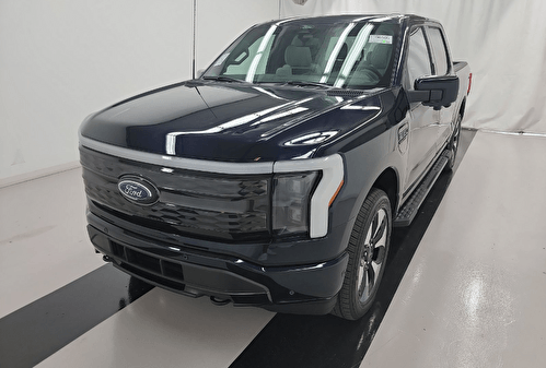 Ford F150 lightning Platinum ( 100% electric )