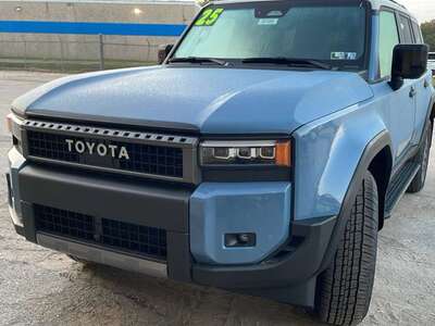 2025 Toyota Land Cruiser Hybrid Premium