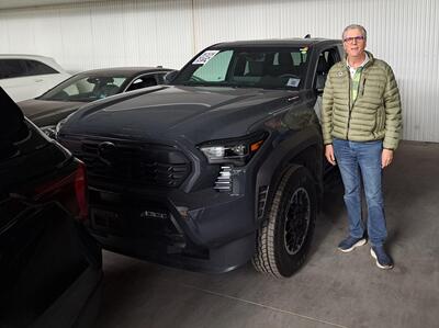 Toyota Tacoma Hybrid Off Road 