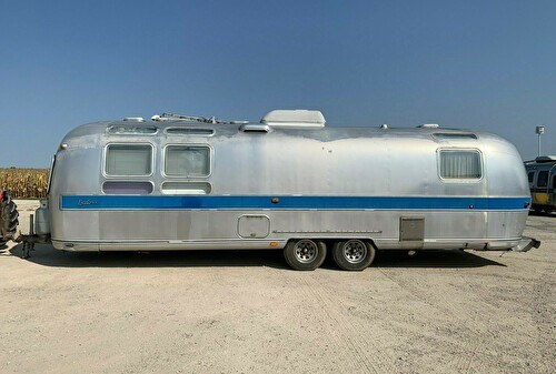 Airstream Exella 500 caravan 9m B&B / Tiny House / Gite / Kantoor