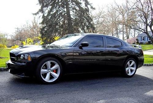 Dodge Charger ( SRT-8)