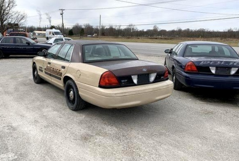 Ford Crown Victoria Police Interceptor | USA-Car-Import.com I Ihre