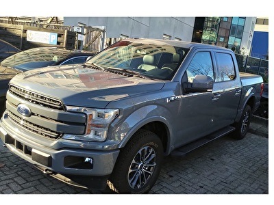 Ford F150 Lariat V8