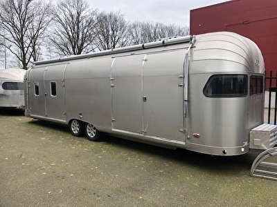 Aluminium Caravan 8,60 m stijl 50-er jaren nieuw