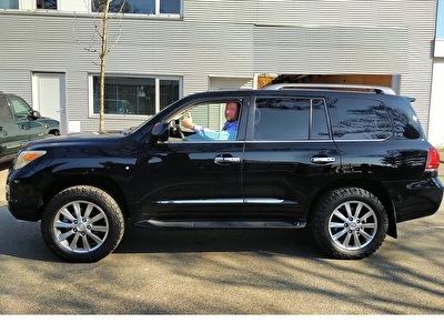 Lexus LX 570 low miles