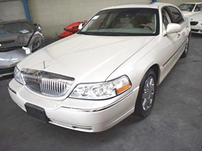 Lincoln Towncar Cartier