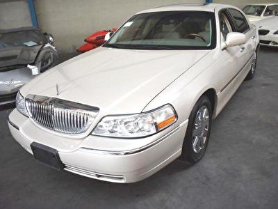 Lincoln Towncar Cartier