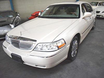 Lincoln Towncar Cartier